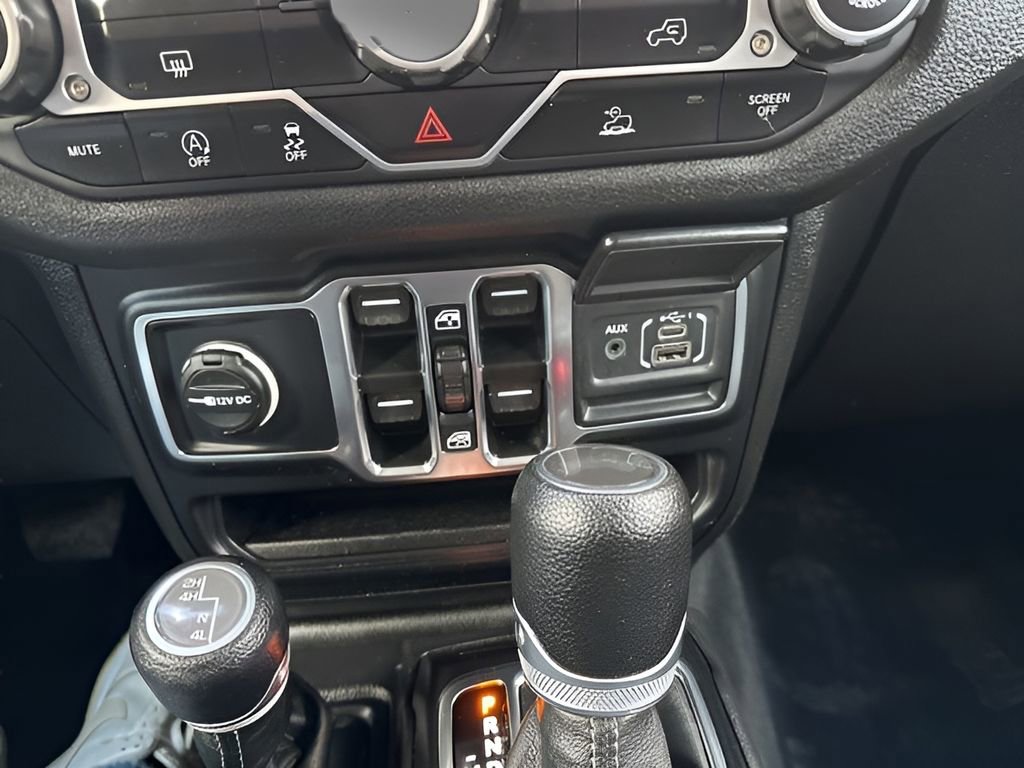 Used 2024 Jeep Wrangler Unlimited Sport AWD/4WD image 30