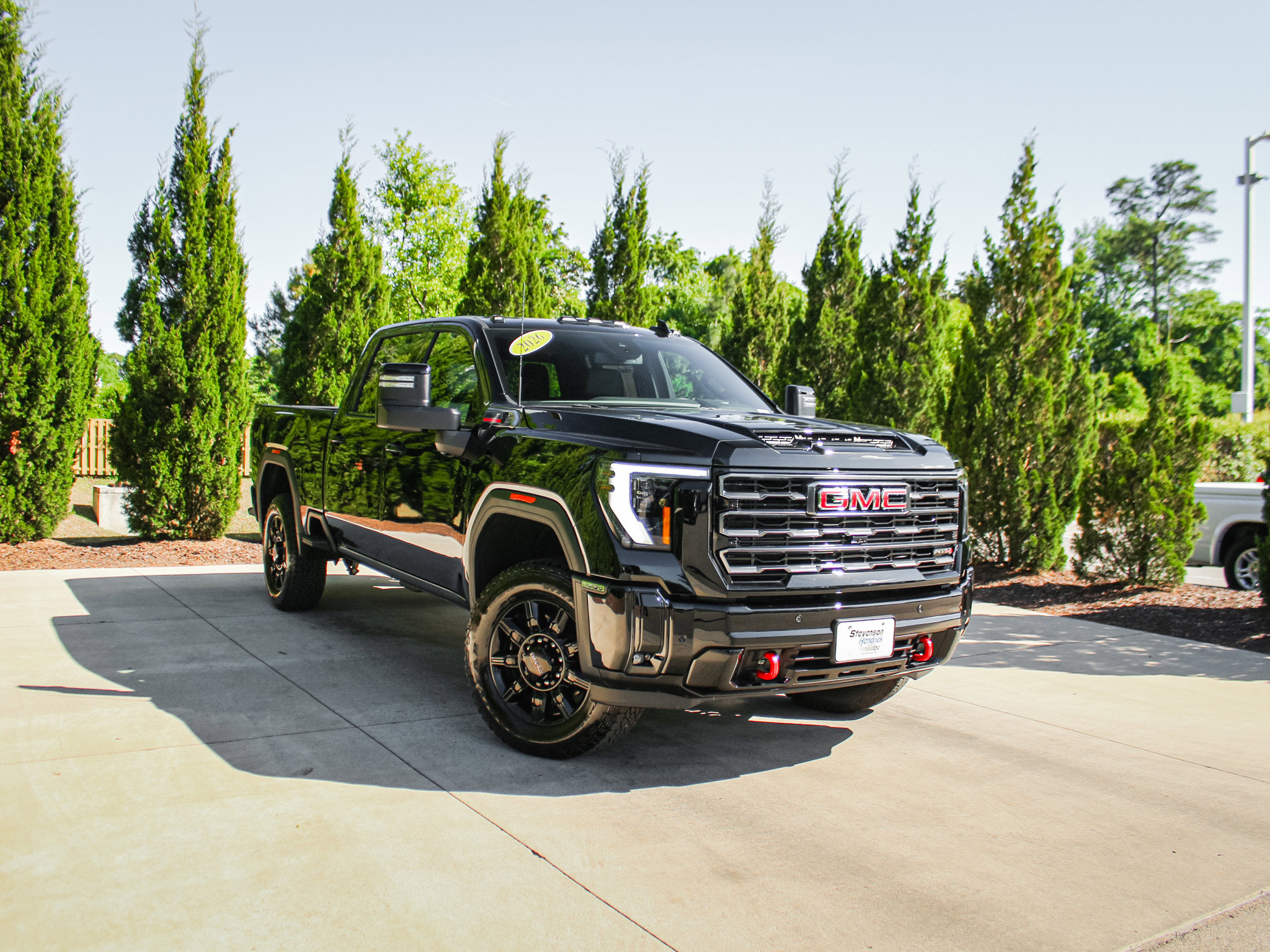 Used 2026 GMC Sierra 2500 AT4 AWD/4WD image 2