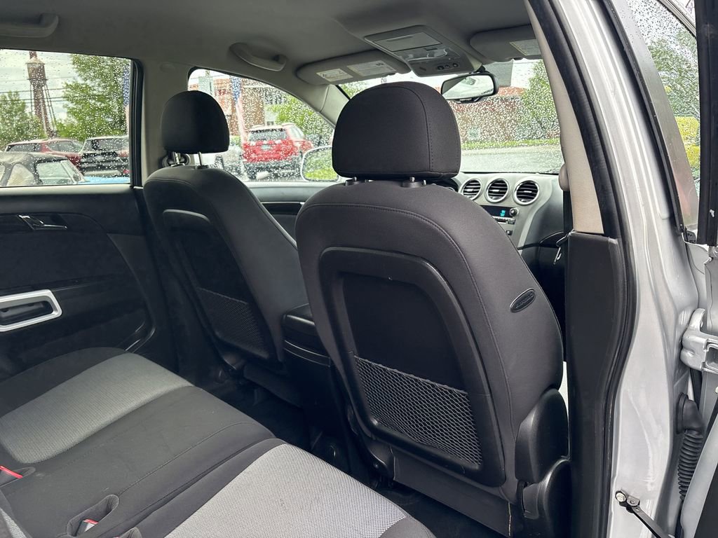 Used 2014 Chevrolet Captiva Sport LT FWD image 24