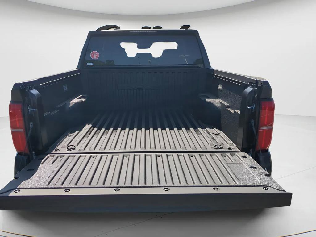 Used 2025 Toyota Tacoma SR5 image 21