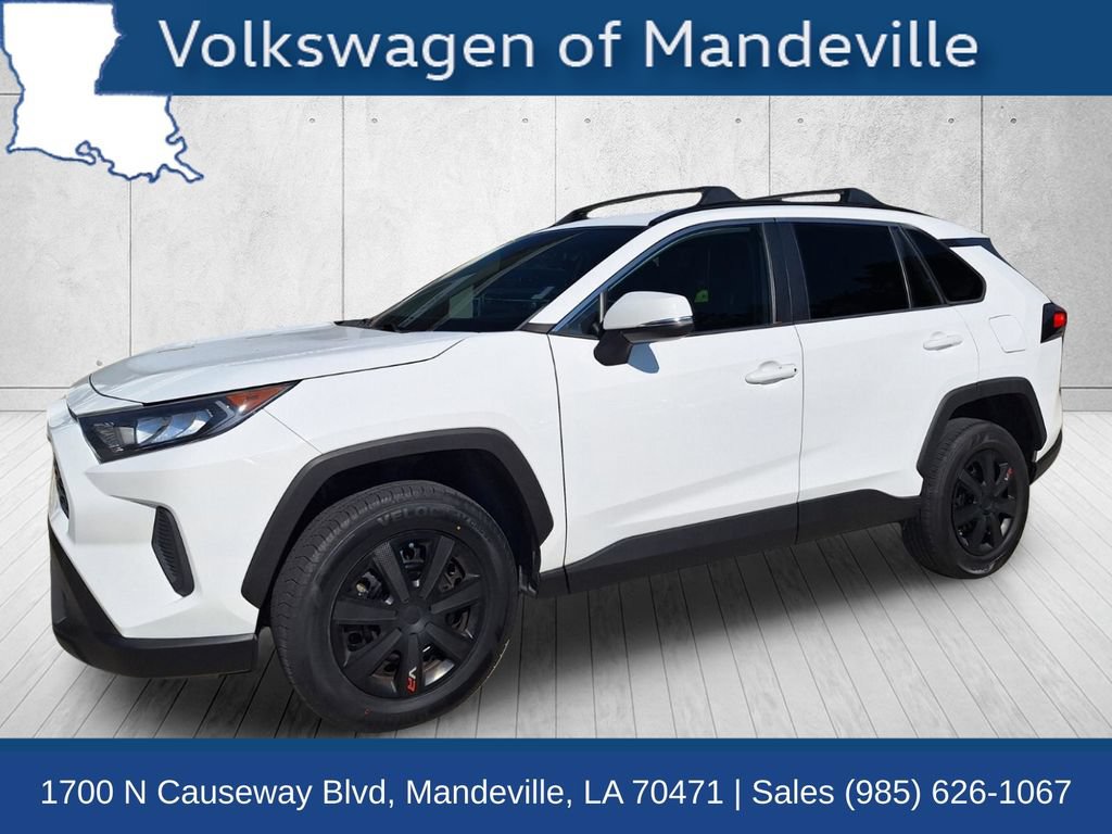 Used 2021 Toyota RAV4 LE FWD image 1