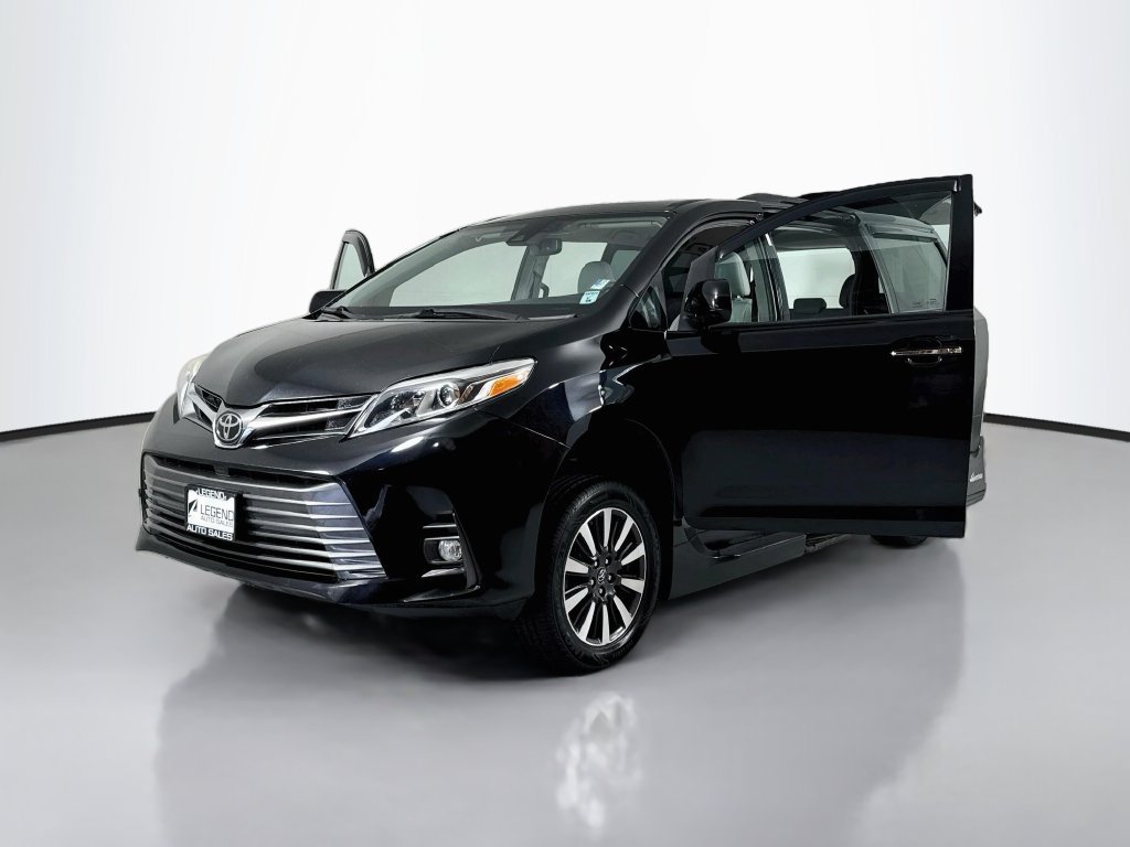 Used 2018 Toyota Sienna Limited FWD image 22