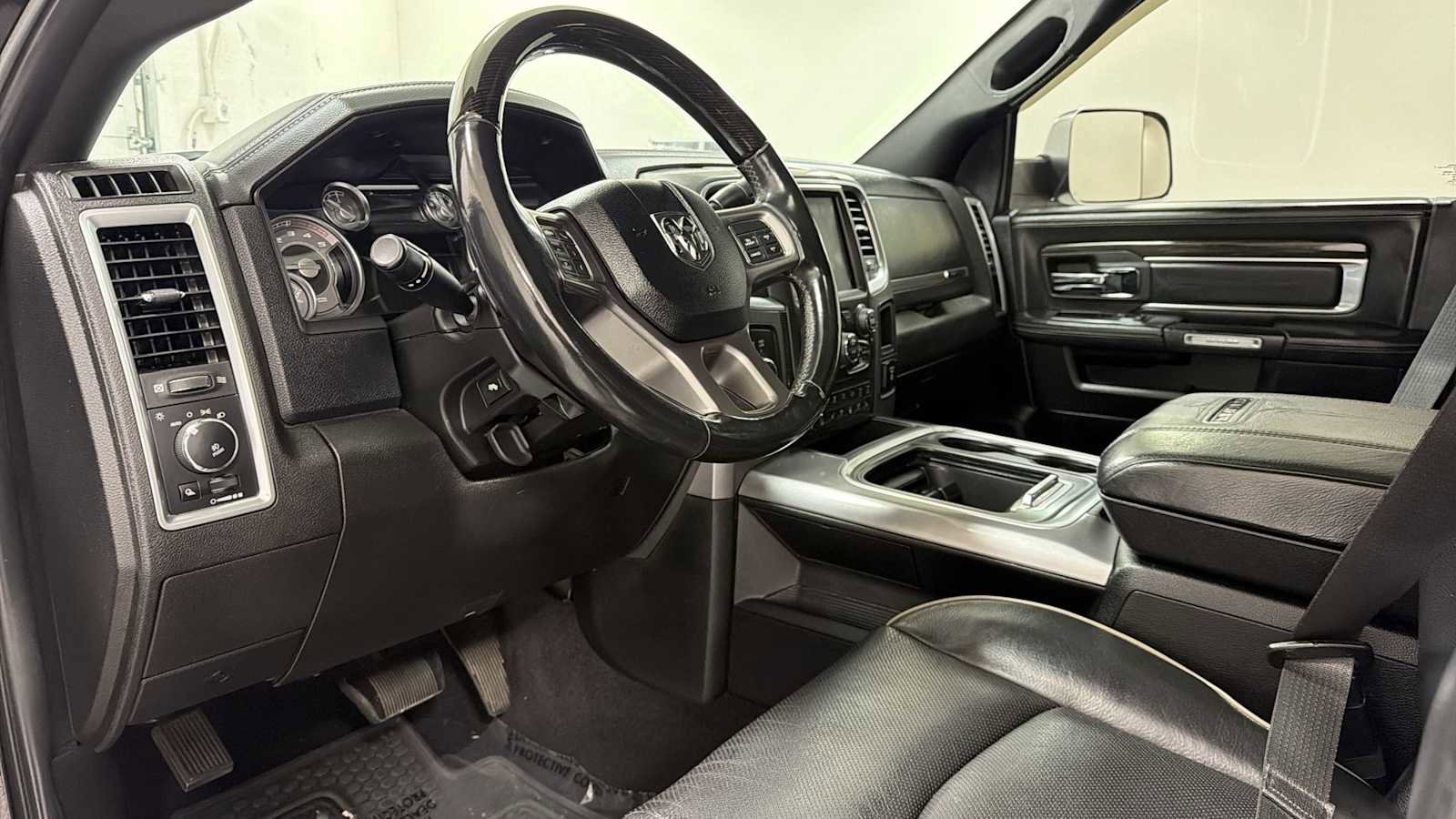 Used 2018 RAM 3500 Laramie Longhorn AWD/4WD image 12