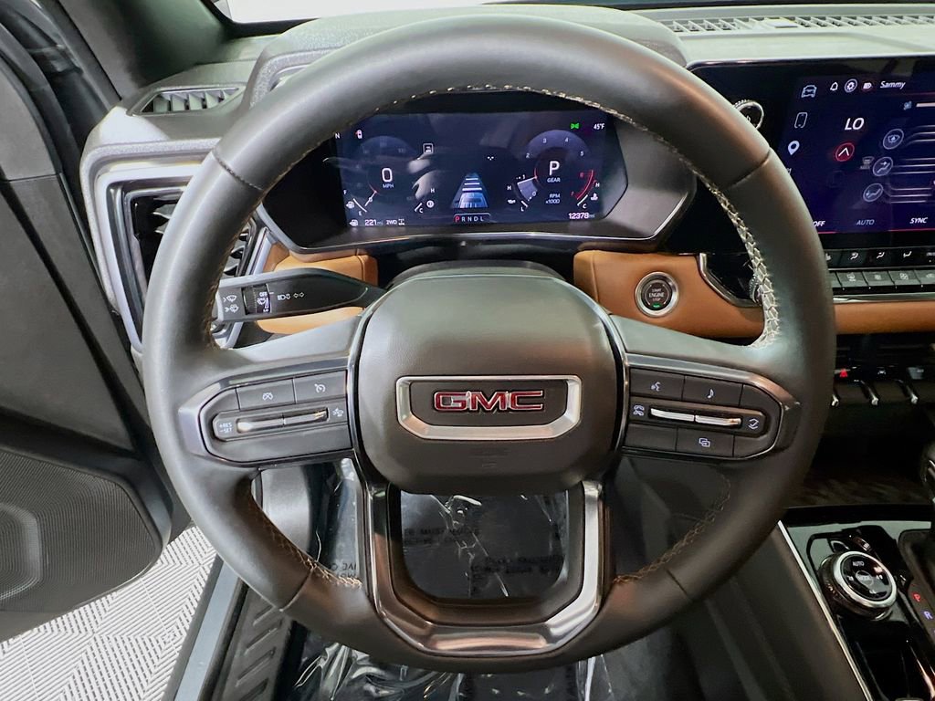 Used 2025 GMC Canyon AT4 image 10