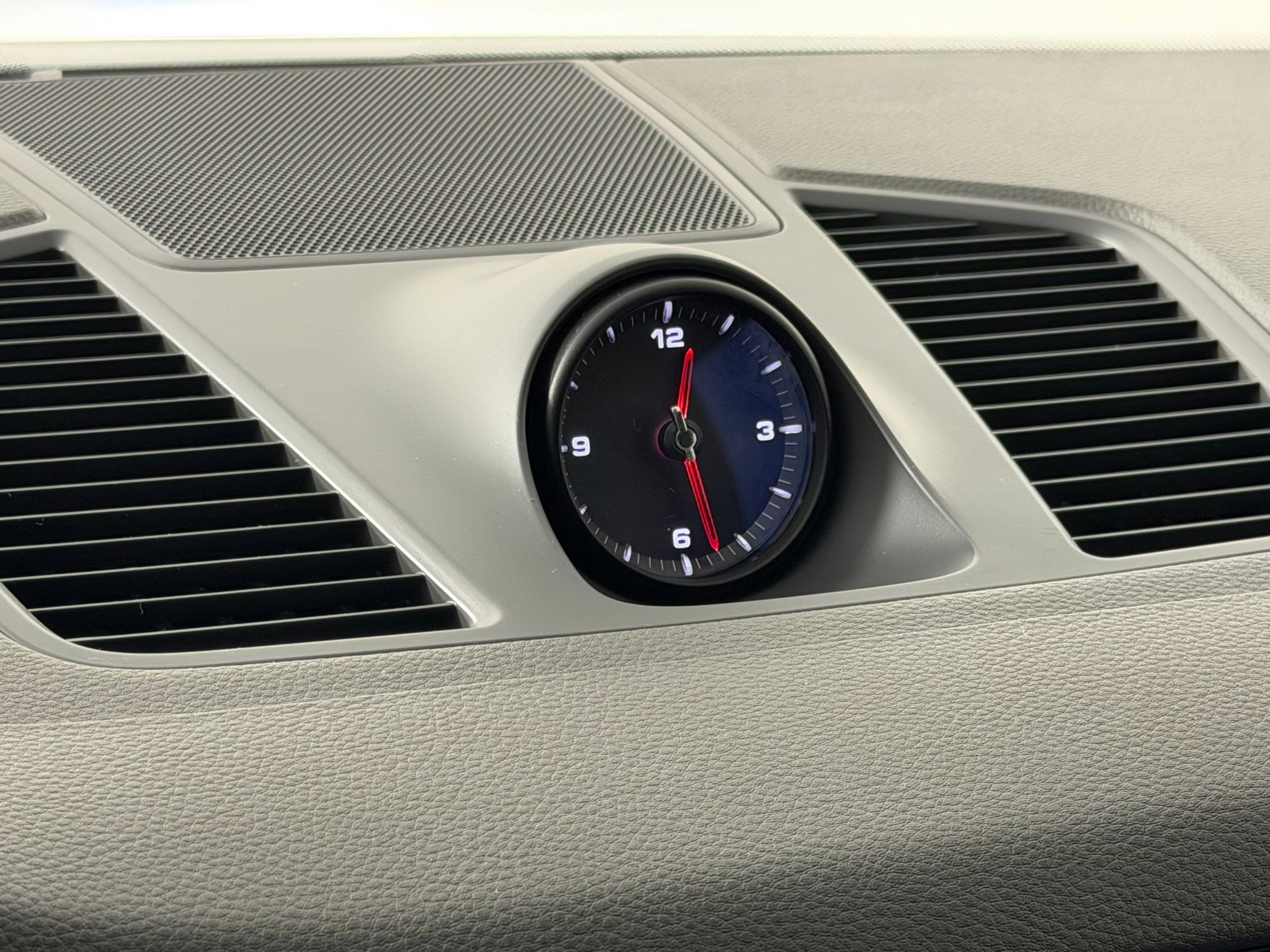 Certified 2023 Porsche Cayenne image 24