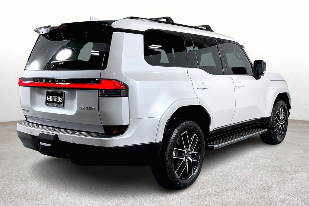 Used 2025 Lexus GX 550 w/ Accessory Package (2T) image 2