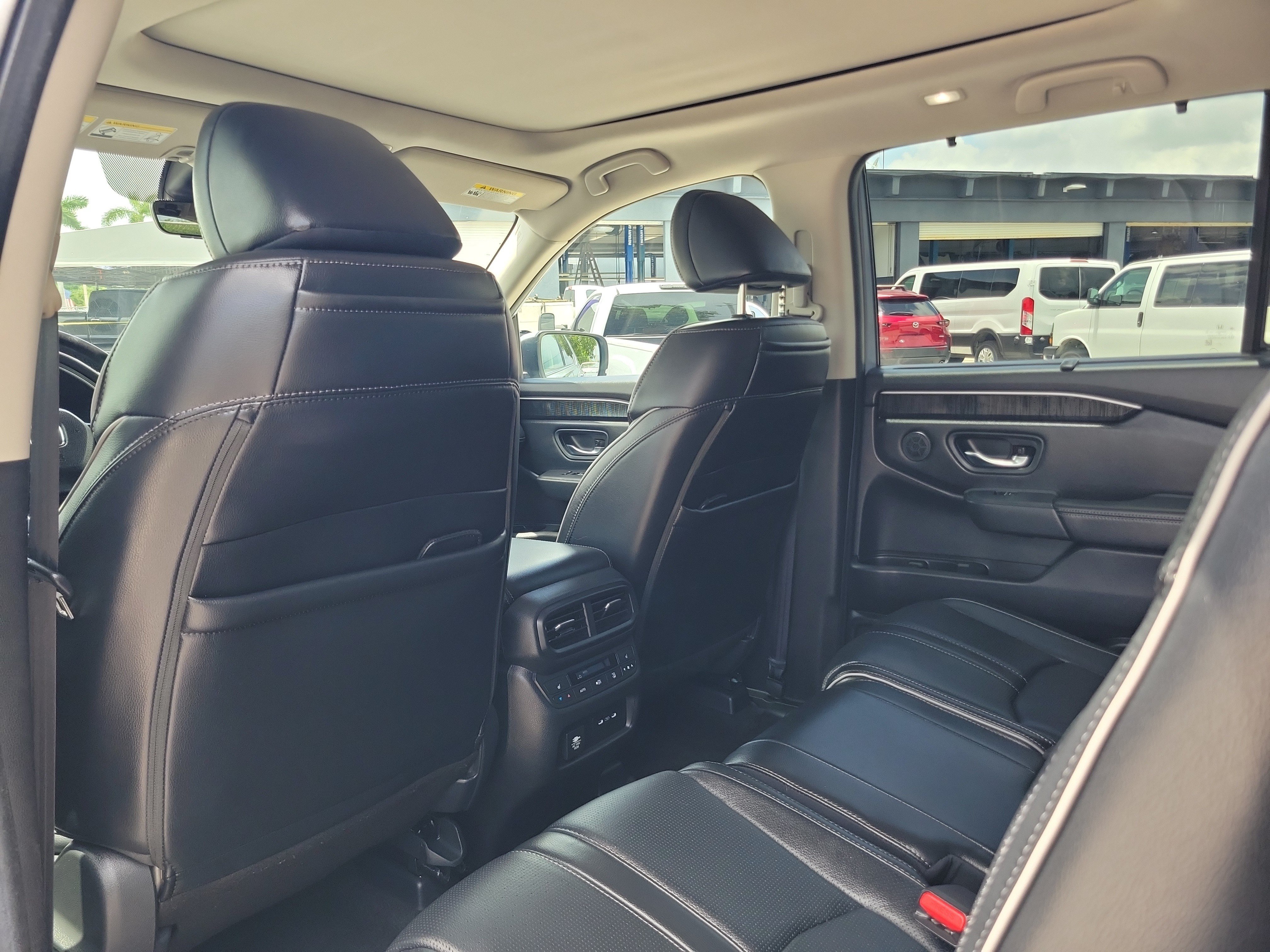 Used 2024 Honda Pilot Elite image 18