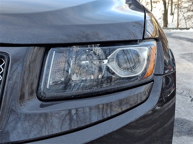 Used 2015 Jeep Grand Cherokee Altitude image 9