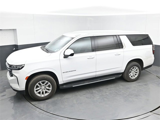 Used 2024 Chevrolet Suburban LT image 39