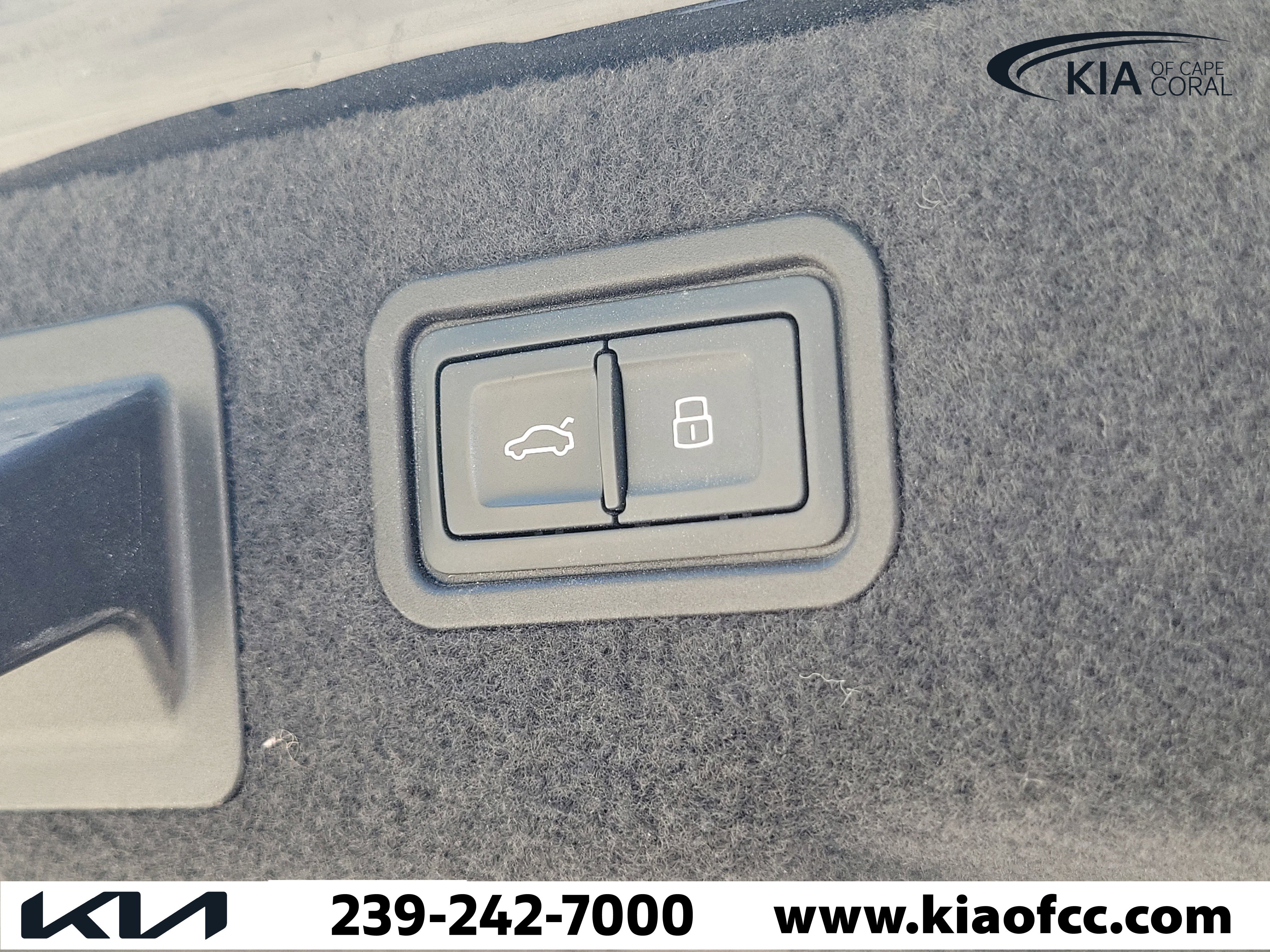 Used 2019 Audi A8 L 3.0T w/ Luxury Package image 12