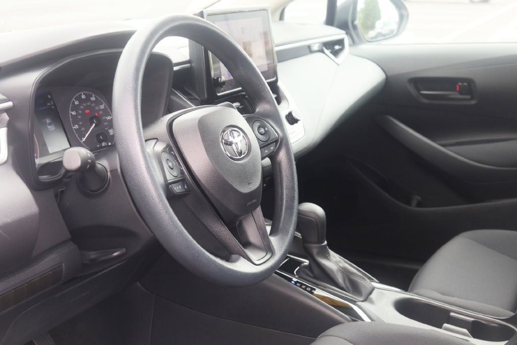 Used 2024 Toyota Corolla LE FWD image 12