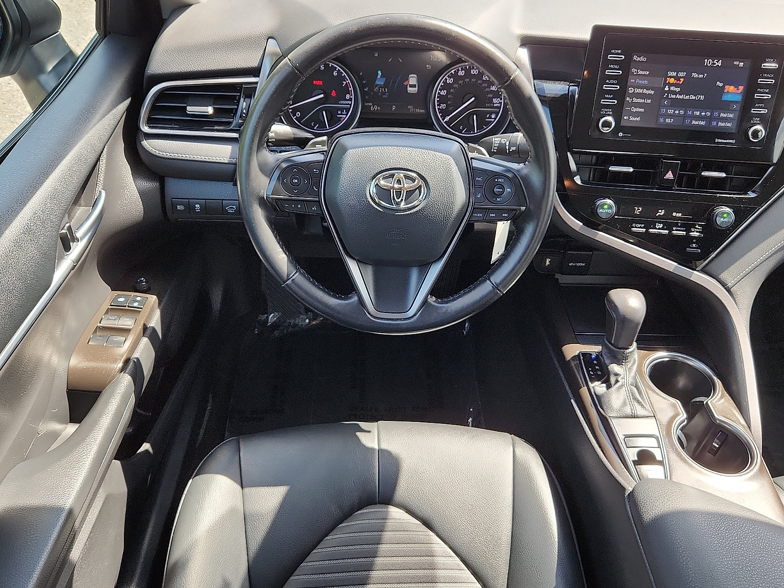 Used 2021 Toyota Camry SE AWD/4WD image 11