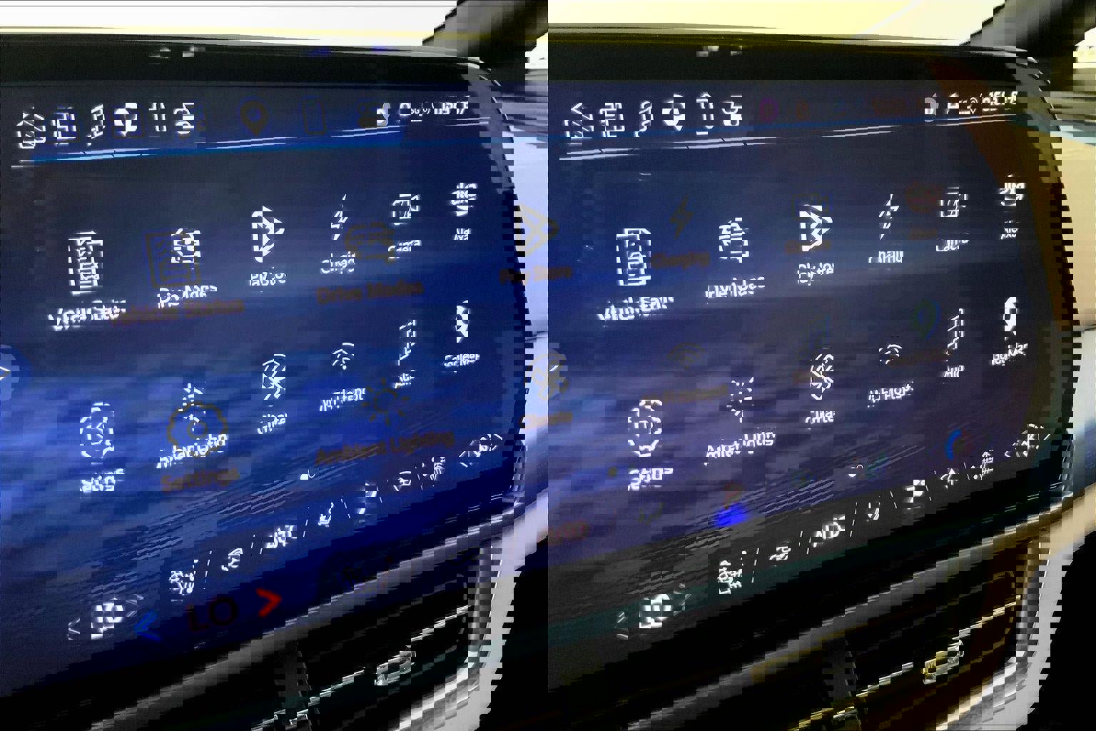 Used 2025 Chevrolet Equinox EV LT FWD image 6