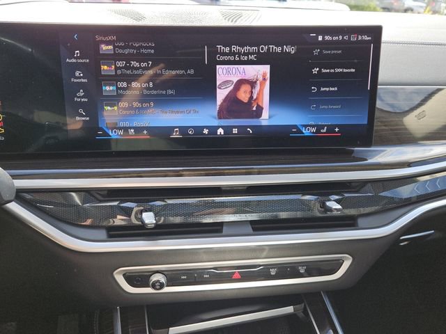 Used 2024 BMW X7 xDrive40i image 8