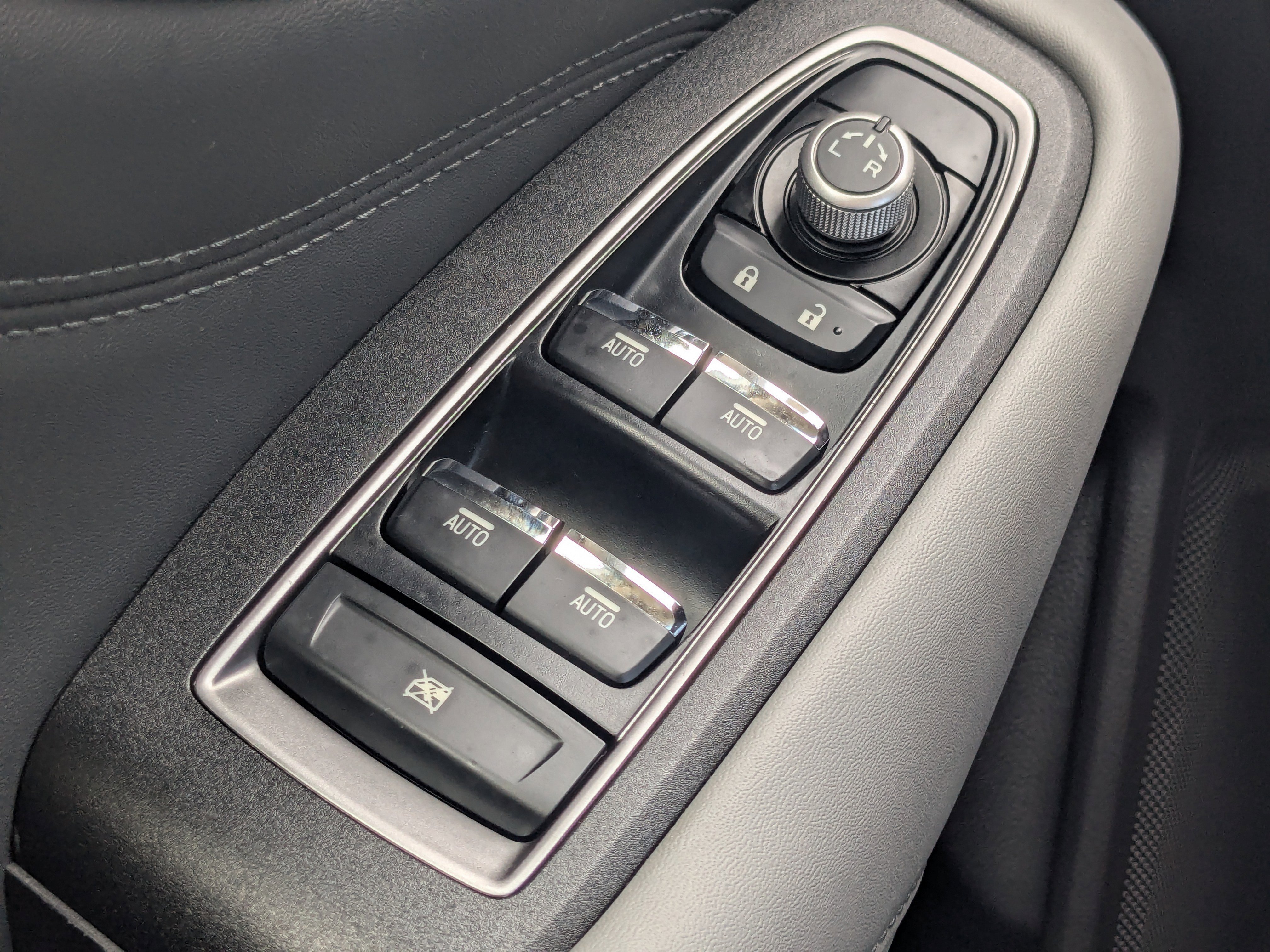 Used 2020 Subaru Outback Limited image 34