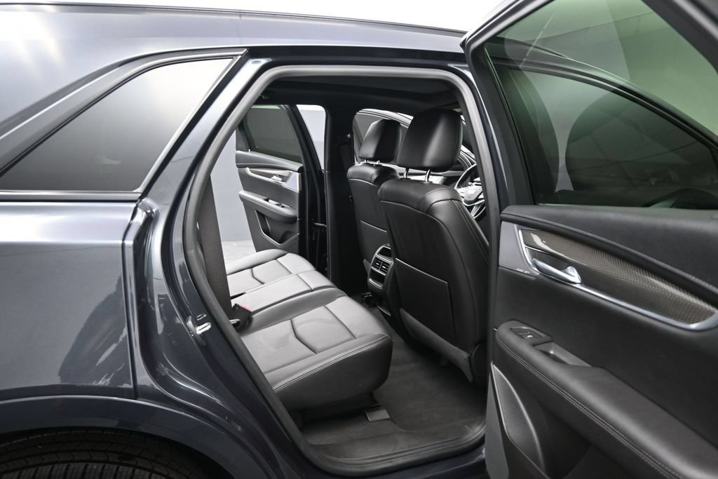 Certified 2022 Cadillac XT5 Sportv w/ LPO, Floor Liner Package AWD/4WD image 15