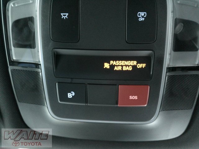 Used 2025 Hyundai Santa Cruz SE image 21