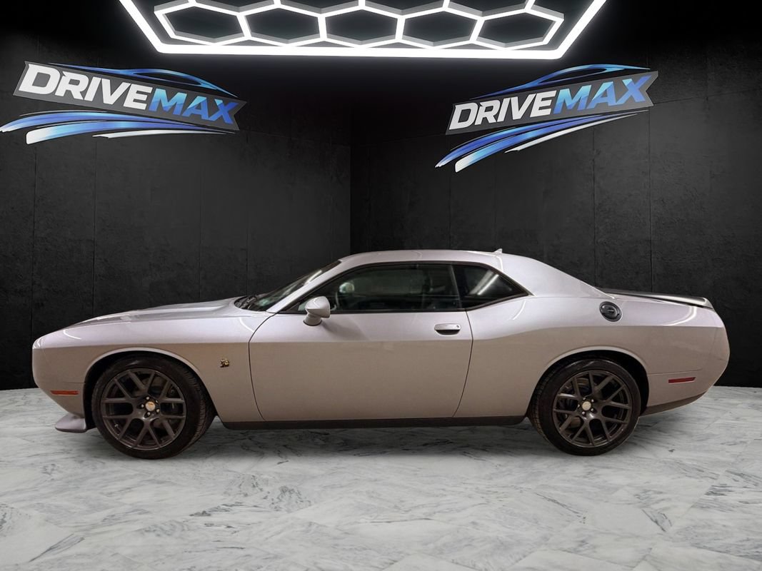 Used 2016 Dodge Challenger R/T Scat Pack RWD image 8