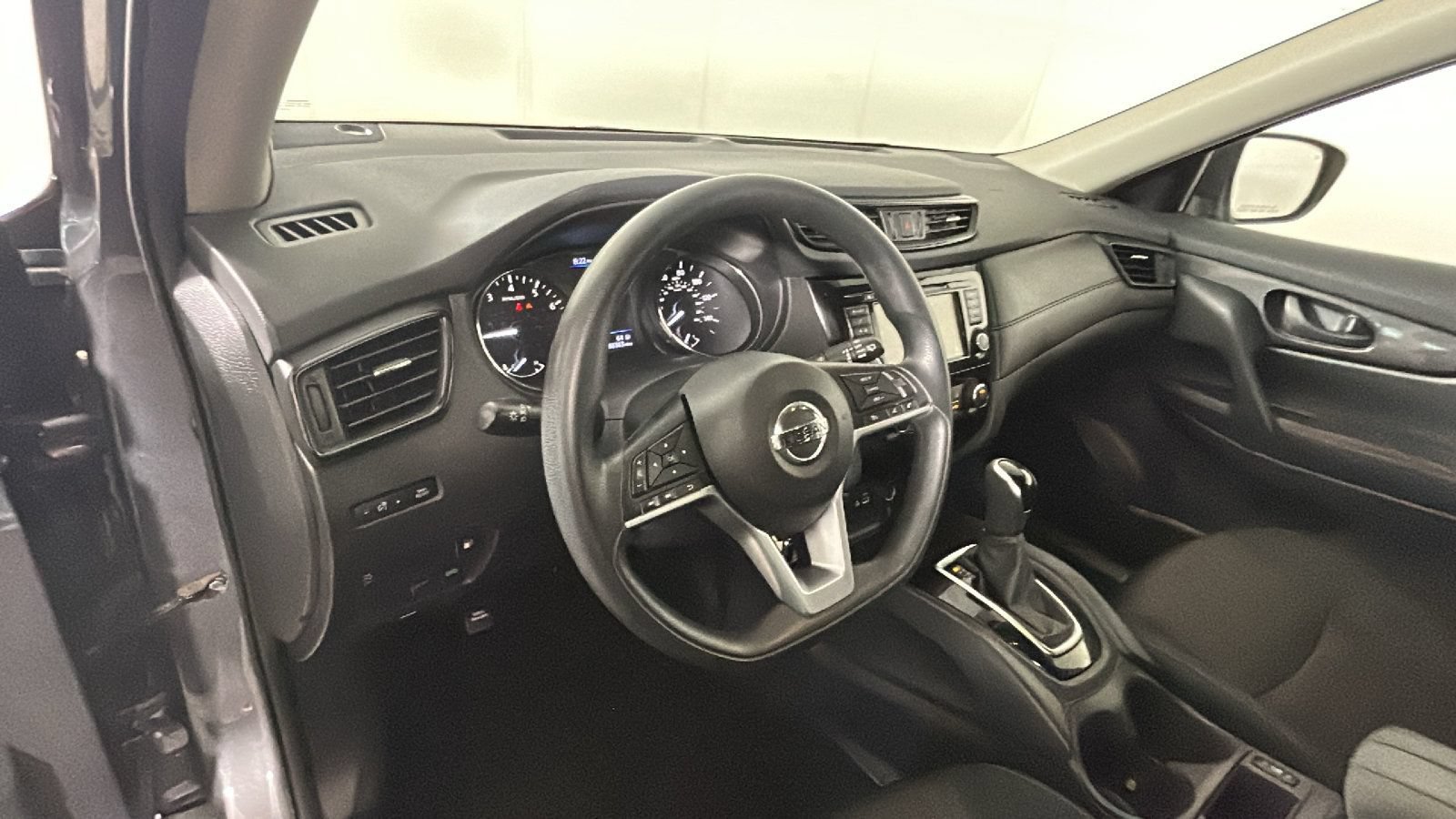 Used 2019 Nissan Rogue S FWD image 15