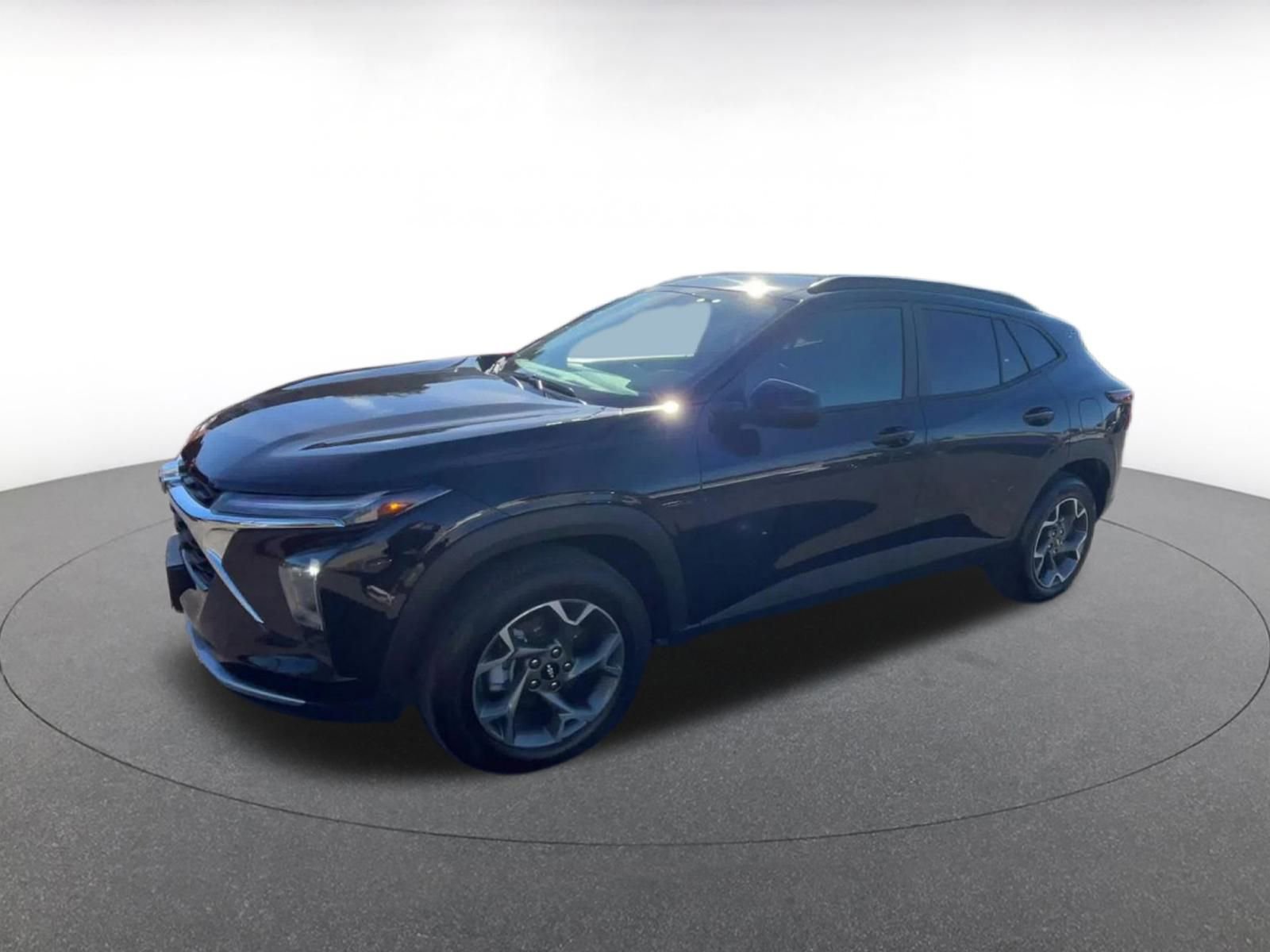 Used 2025 Chevrolet Trax LT image 8