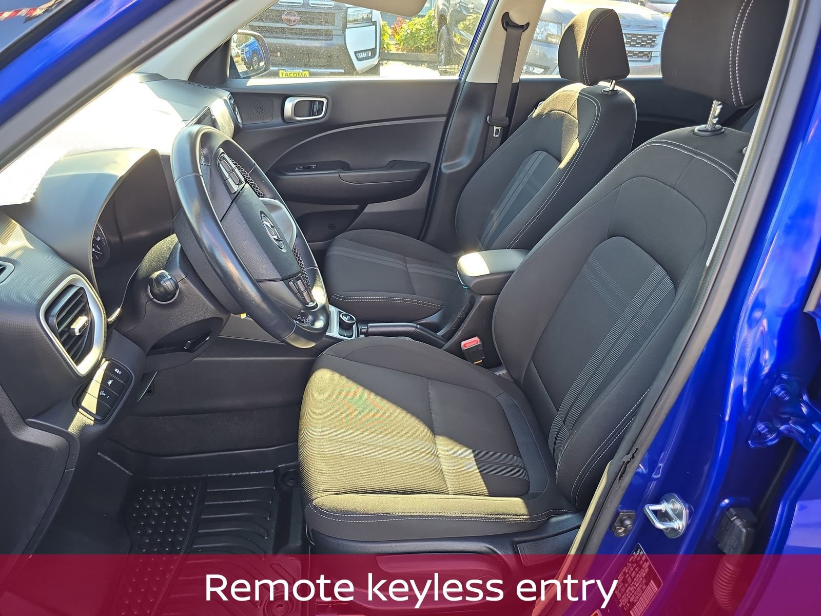 Used 2022 Hyundai Venue SEL image 13