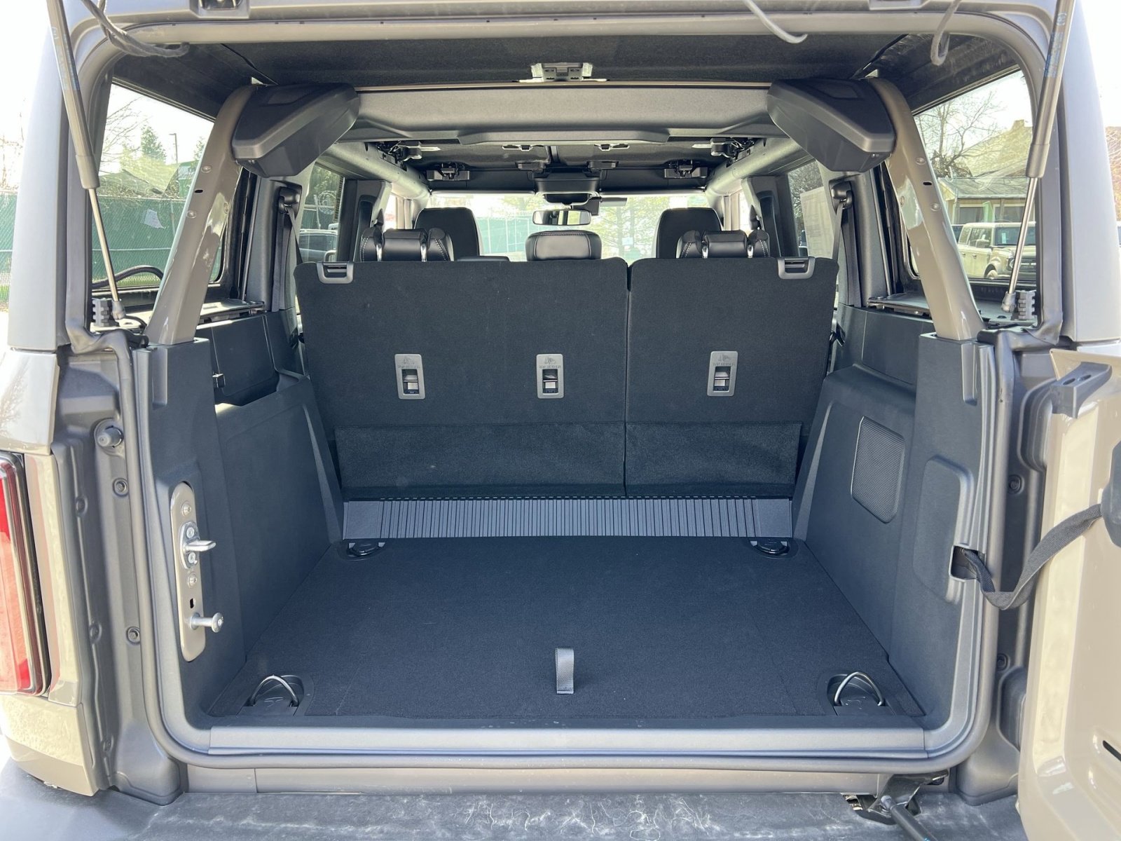 New 2026 Ford Bronco Outer Banks w/ Sasquatch Package AWD/4WD image 25