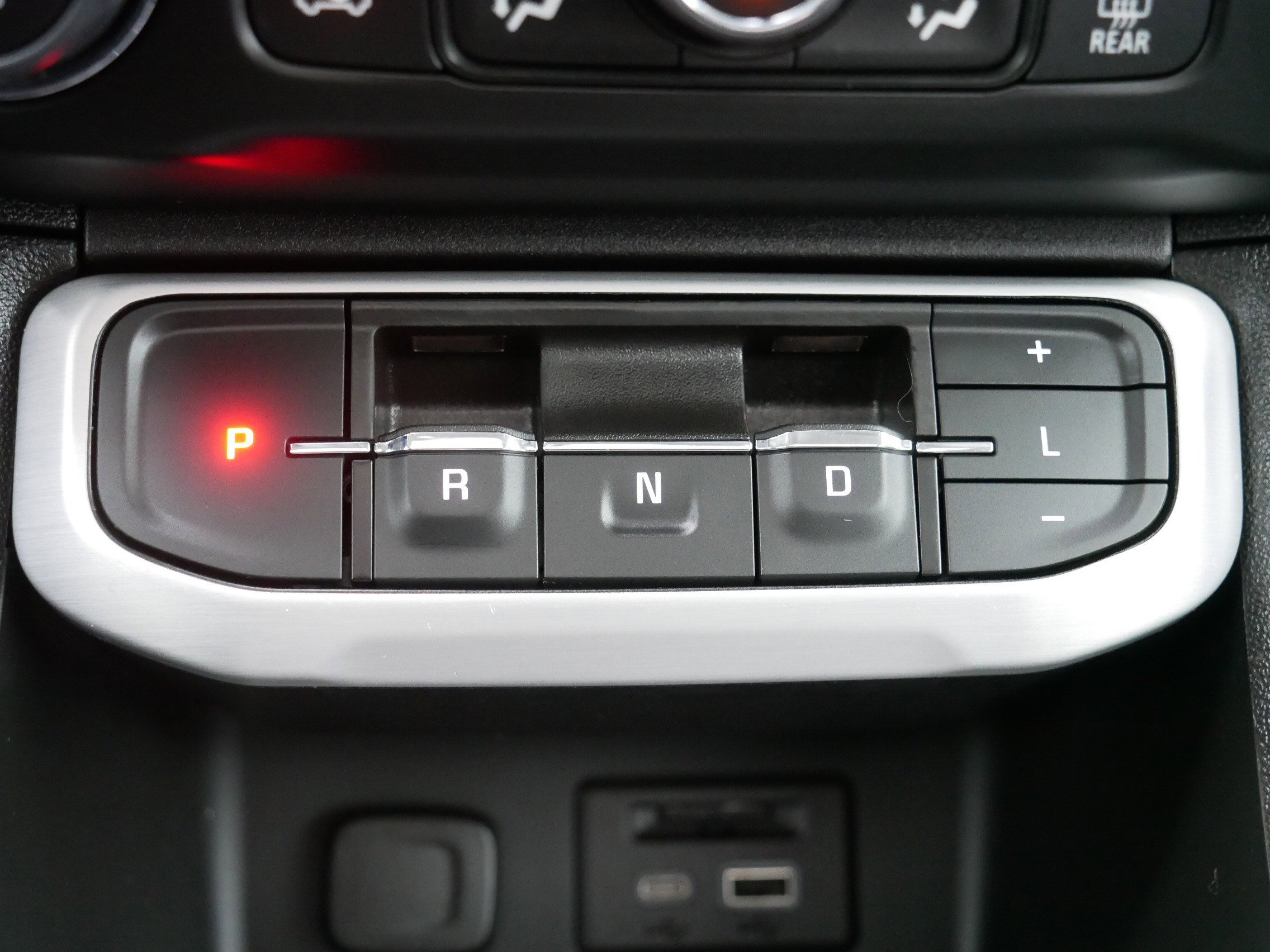 Certified 2023 GMC Acadia SLT w/ Elevation Edition image 24