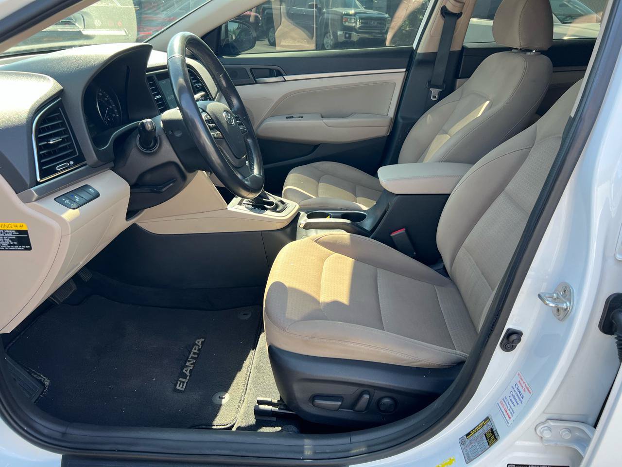 Used 2017 Hyundai Elantra Value Edition w/ Cargo Package FWD image 10