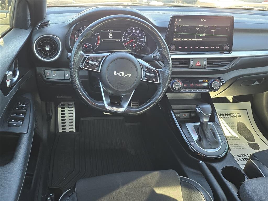 Used 2023 Kia Forte GT-Line image 11