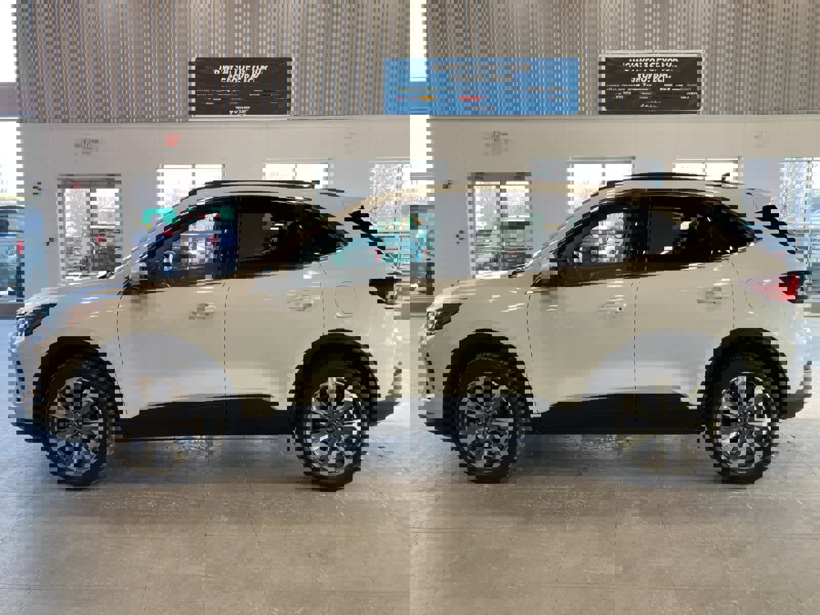 Used 2024 Ford Escape Platinum image 8