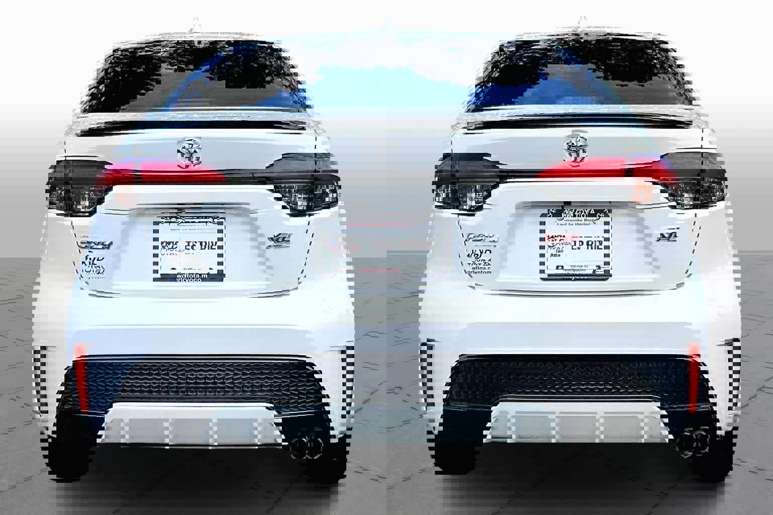 Used 2020 Toyota Corolla XSE image 4