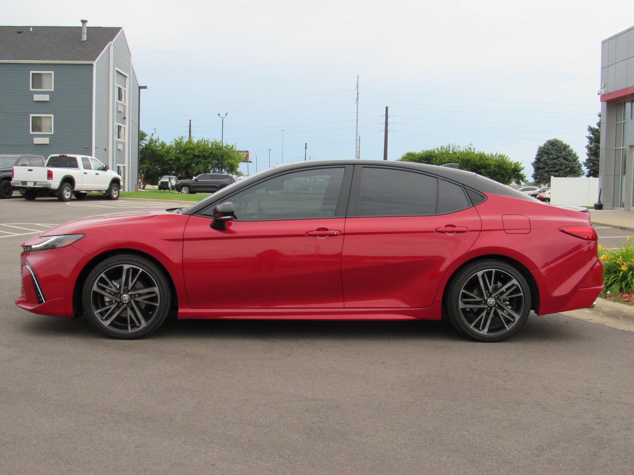 Used 2025 Toyota Camry XSE w/ Premium Package FWD image 9