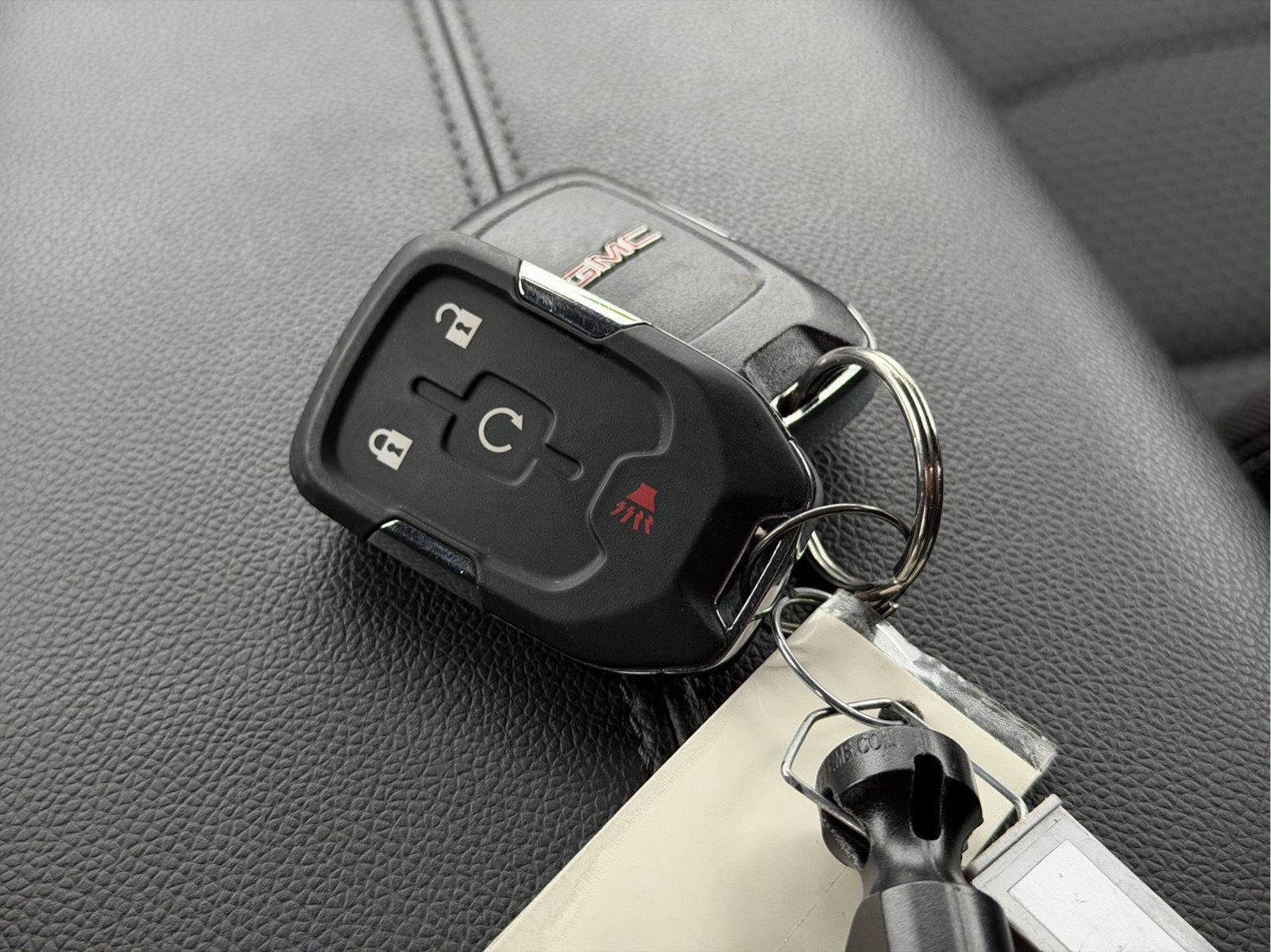Used 2024 GMC Terrain SLE w/ Driver Convenience Package AWD/4WD image 36
