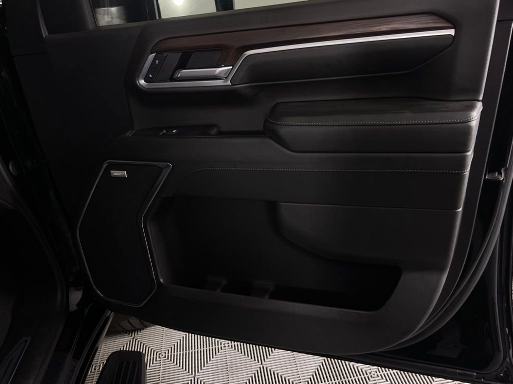 Used 2024 GMC Sierra 2500 SLT w/ SLT Premium Package image 34