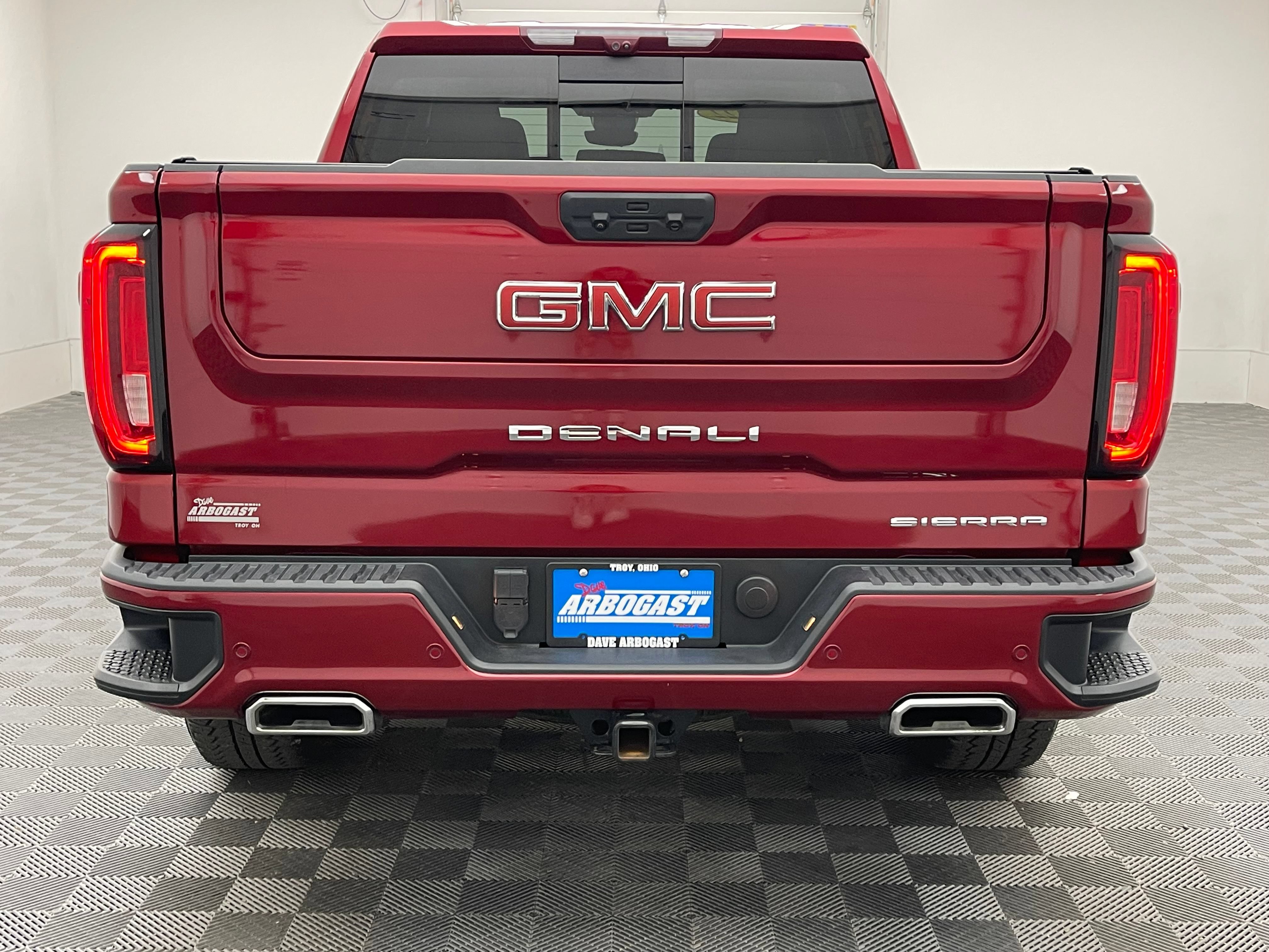 Used 2022 GMC Sierra 1500 Denali w/ Technology Package AWD/4WD image 9