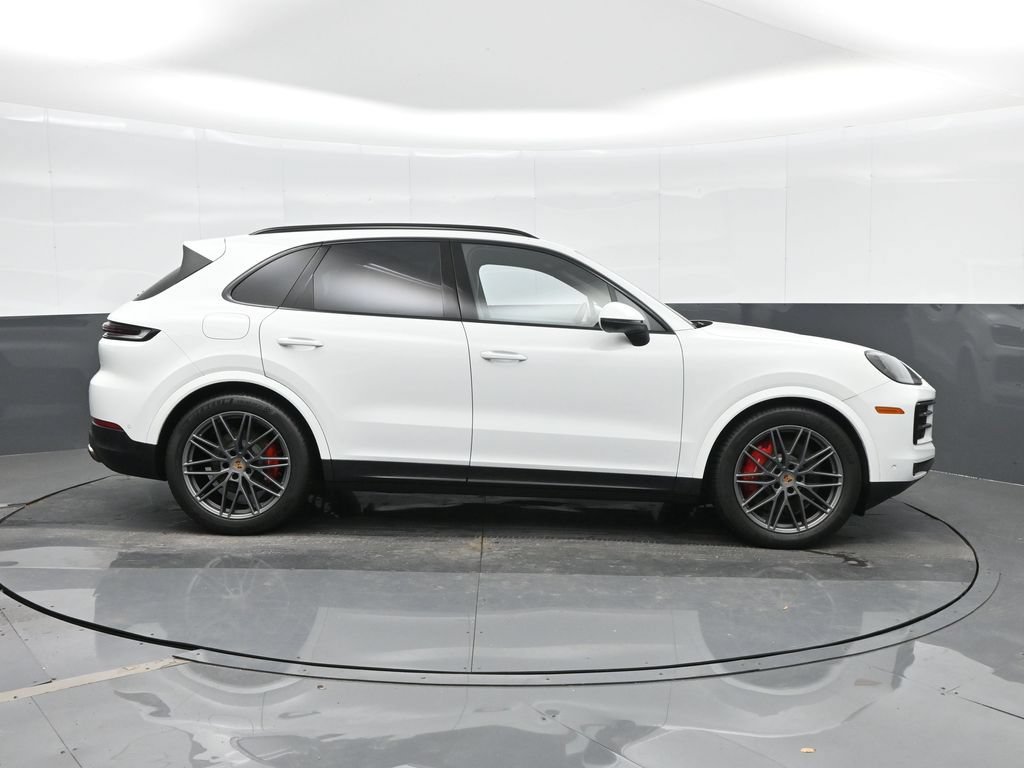 Certified 2025 Porsche Cayenne S AWD/4WD image 10