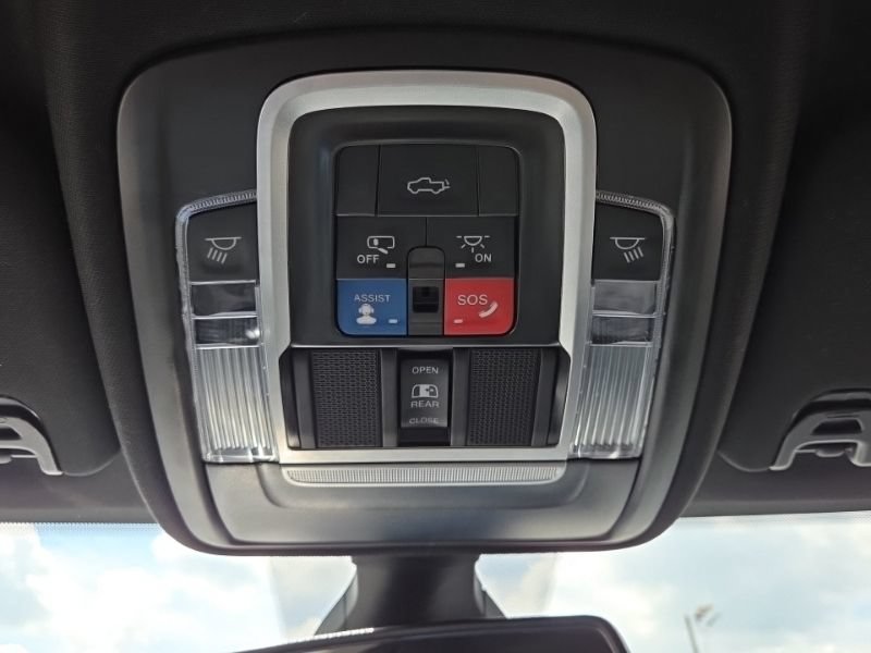 Used 2023 RAM 2500 Laramie w/ Night Edition AWD/4WD image 43