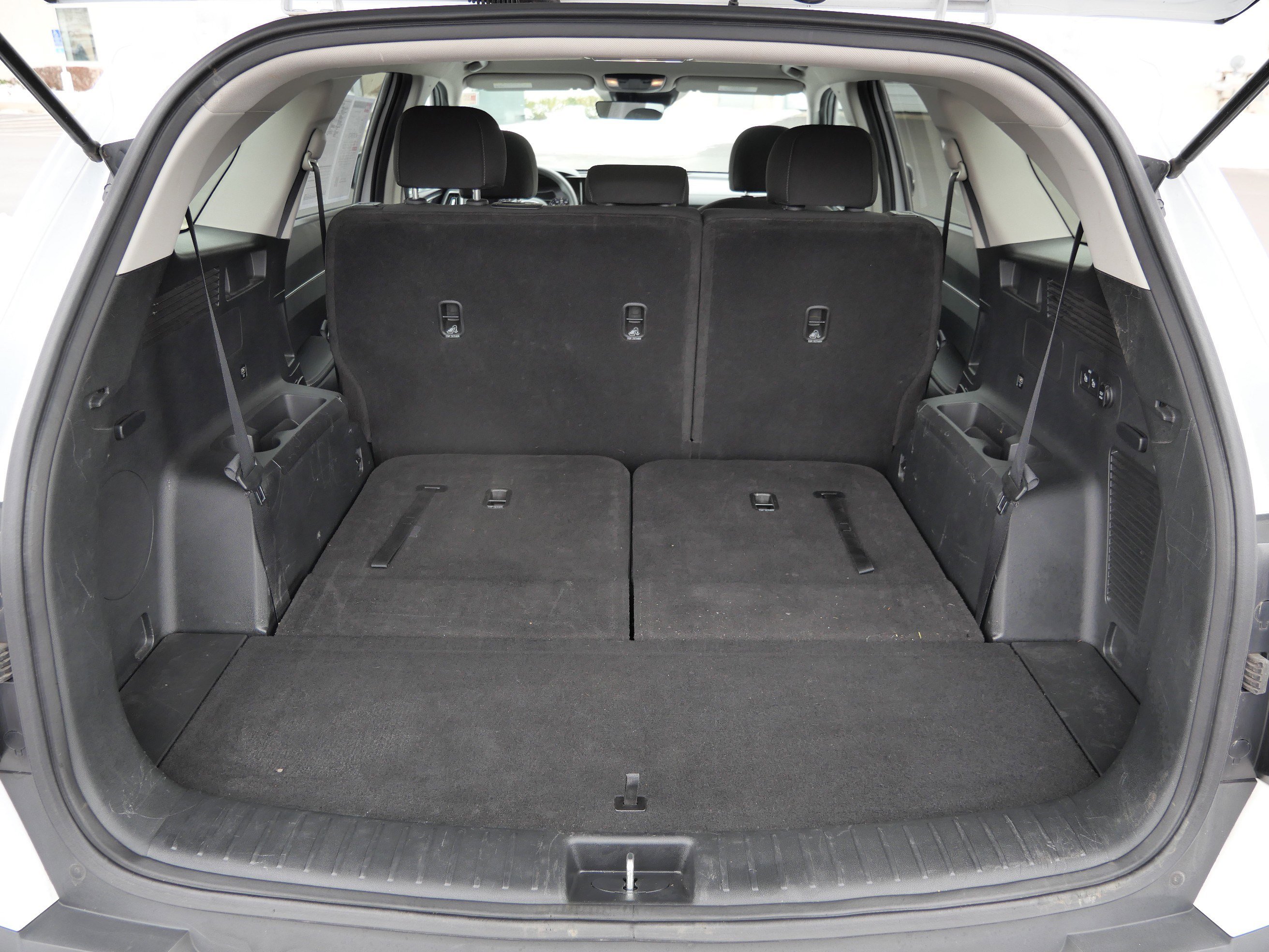 Used 2023 Kia Sorento LX image 18