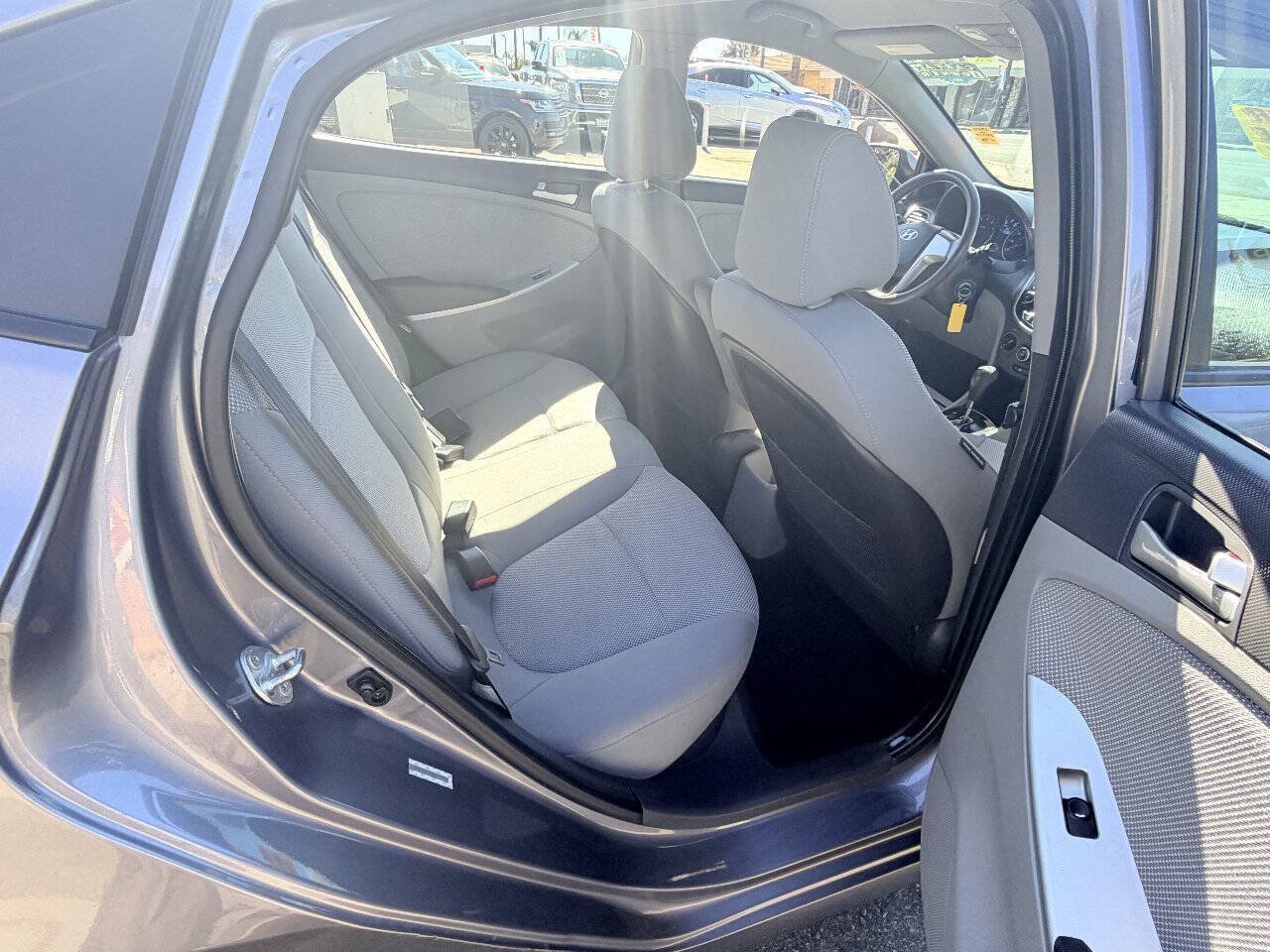 Used 2013 Hyundai Accent GLS FWD image 19