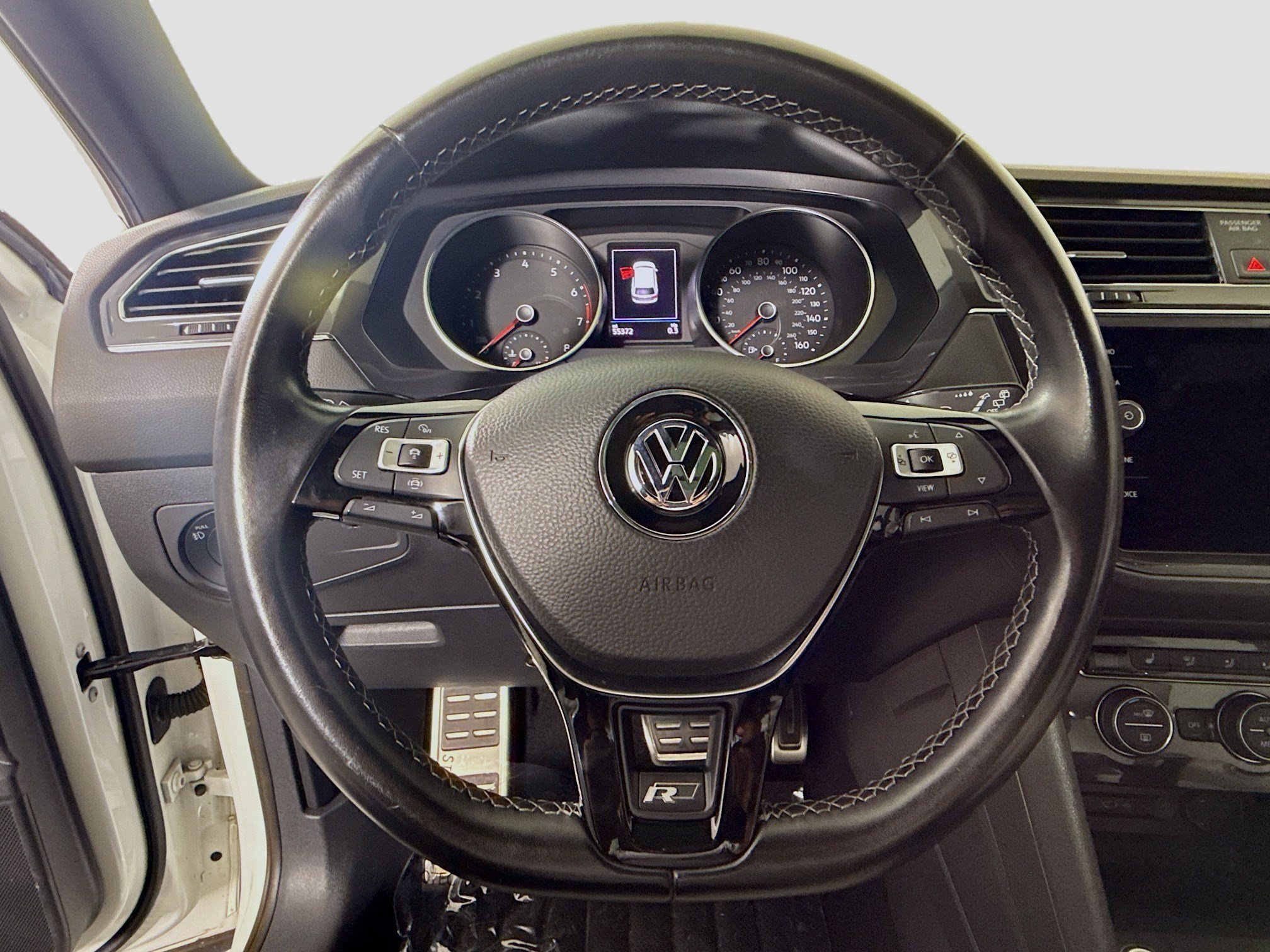 Used 2021 Volkswagen Tiguan SE R-Line FWD image 13
