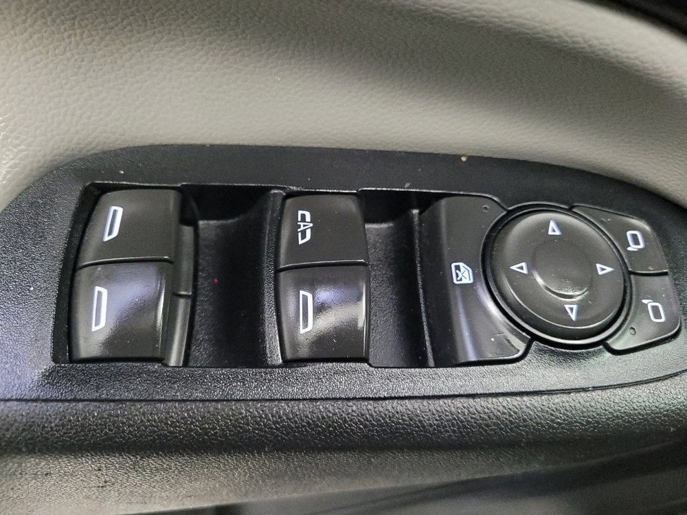 Used 2018 Chevrolet Equinox LS image 27