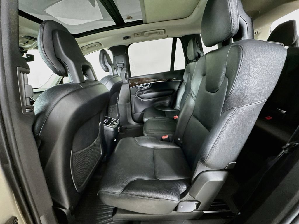 Used 2016 Volvo XC90 T6 Momentum AWD/4WD image 29