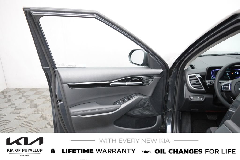 New 2026 Kia Seltos S image 9