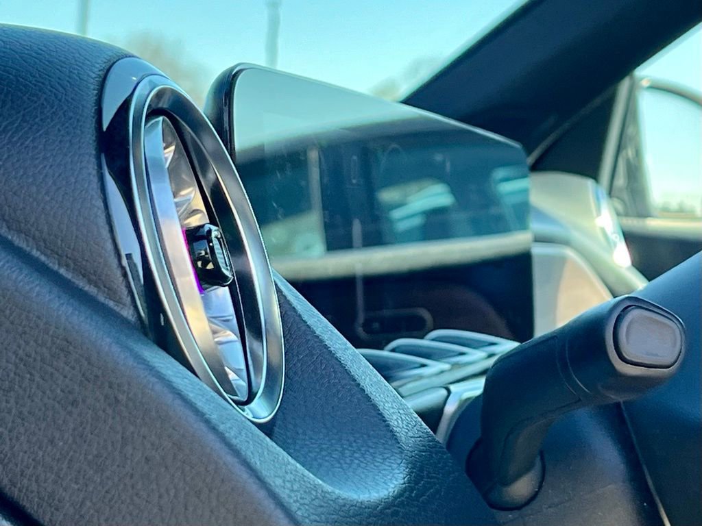 Certified 2022 Mercedes-Benz GLB 250 4MATIC image 19