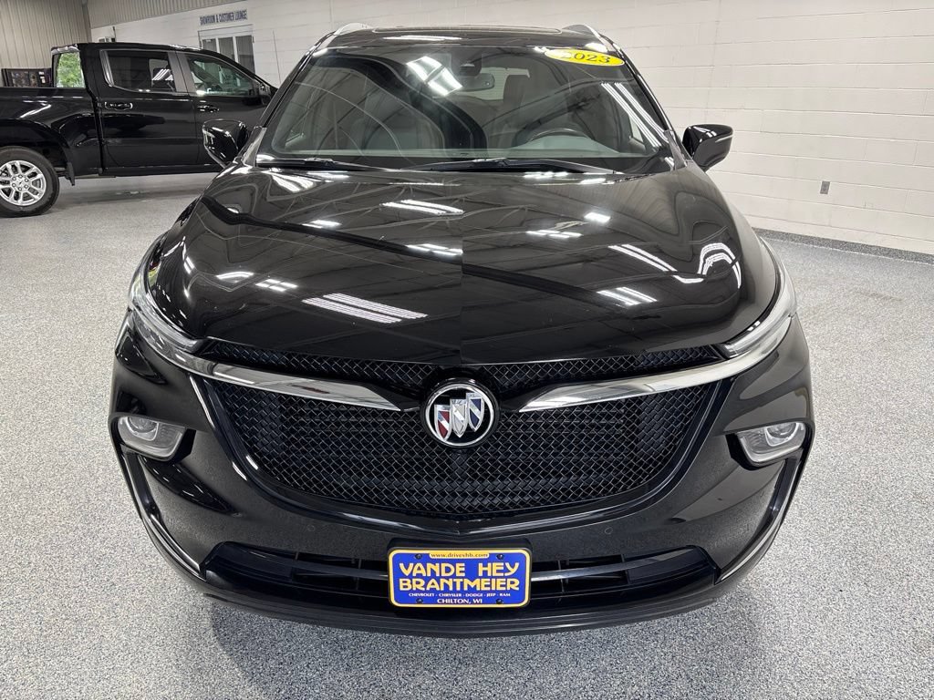 Used 2023 Buick Enclave Essence w/ Experience Buick Package AWD/4WD image 2
