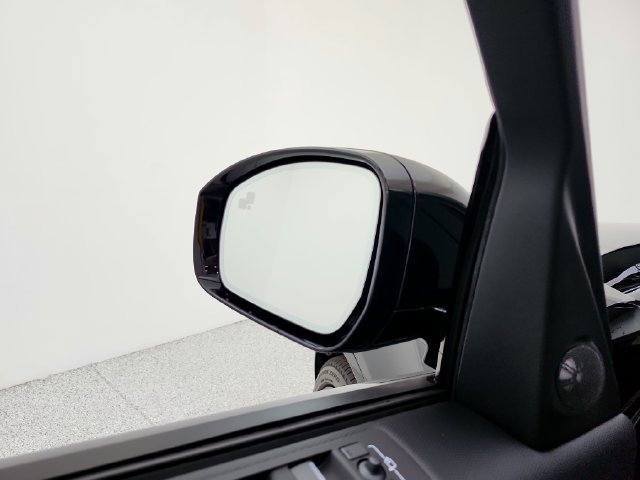 New 2026 Land Rover Discovery Limited Edition AWD/4WD image 23