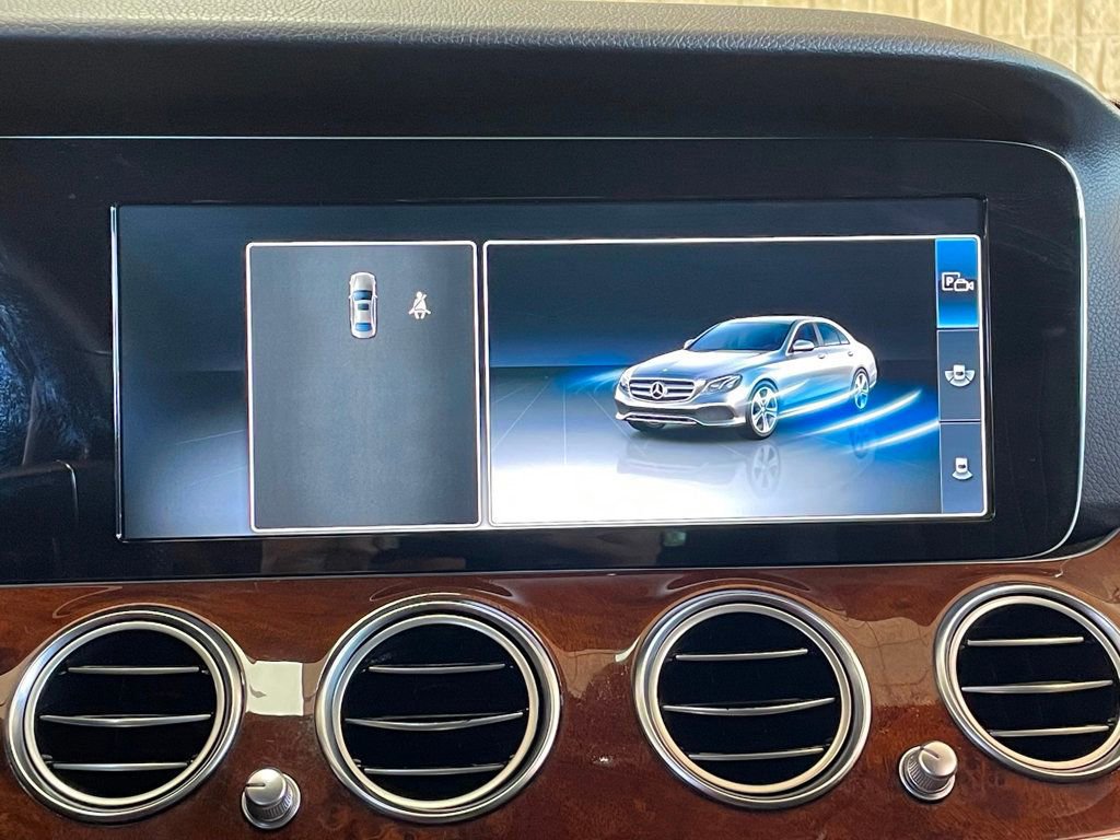 Used 2017 Mercedes-Benz E 300 4MATIC image 31