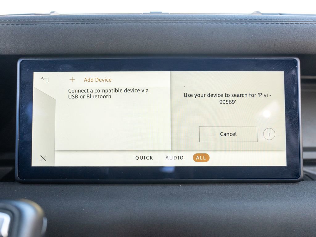 Used 2023 Land Rover Defender 110 X-Dynamic SE image 32