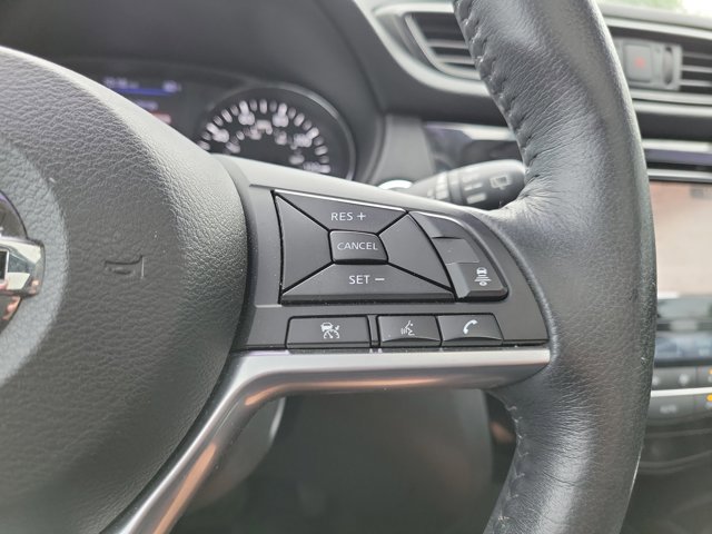 Used 2018 Nissan Rogue SL w/ Premium Package image 26