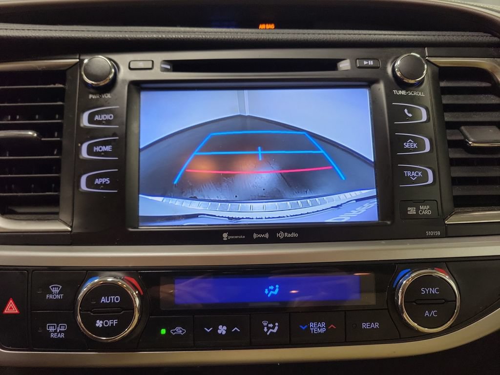 Used 2016 Toyota Highlander XLE AWD/4WD image 21